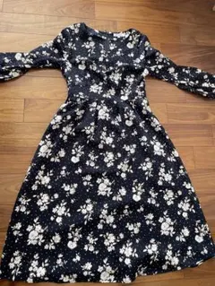 NATURAL BEAUTY BASIC 花柄ネイビー長袖ワンピース S