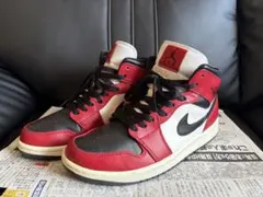 AIR JORDAN 1 MID 