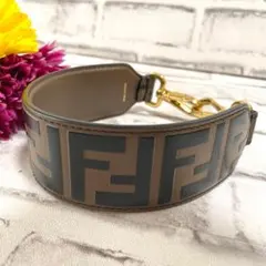 ミ*ィ様 美品 FENDI フェンディ ストラップユー 花柄 ゴールド - メルカリ