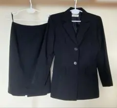 黒　二つボタン スカート スーツ　レディース