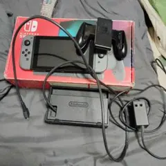 Nintendo Switch 本体と付属品