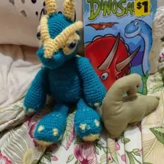 ハンドメイド あみぐるみ ドラゴン・恐竜・ ぬいぐるみ・絵本のサムネイル