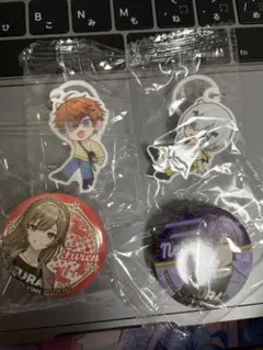 にじさんじ くら寿司 キーホルダー&缶バッジ 4個セット