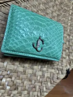 ⭐️JIMMY CHOO ⭐️希少デザイン二つ折り財布 ミントグリーンのサムネイル