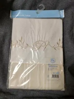 A 刺繍入りカバー 100x130cm ホワイト・ベージュ 子供用　西川 B品