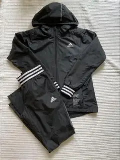 【adidas】ウィンドブレーカー　上下セット