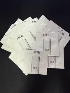 新品DIOR カプチュール ル セラム サンプル 1ml x 30個のサムネイル