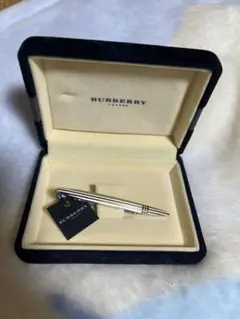 Burberry ネクタイピン