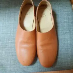 美品】que shoes キュー プレーン plain スリッポン L グレー - メルカリ
