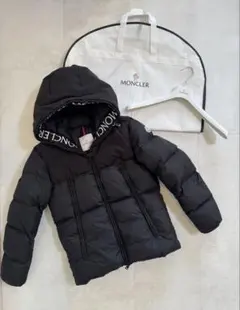【最終お値下げ】MONCLER モンクラー ダウンジャケット 白ワッペン
