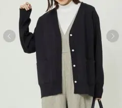 美品green label relaxing フェイクパールボタンカーディガン