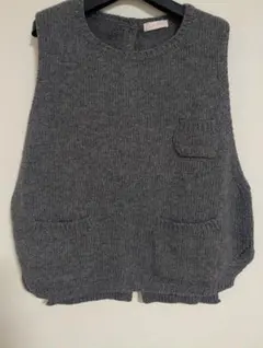 【美品】韓国製 グレー ポケット付き ニットベスト 未使用品