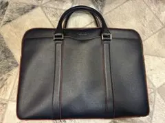 2025年最新】Hugo Boss 素材：本革 ビジネスバッグの人気