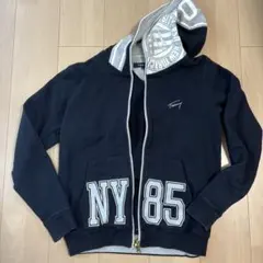 TOMMY✳︎パーカー