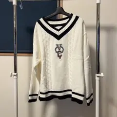 ホワイト Vネック ケーブル編み セーター L