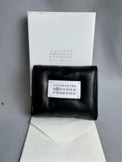 メゾンマルジェラ 折り財布