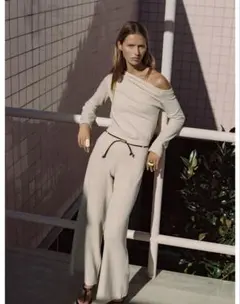 ZARA ザラ　アシンメトリーリブトップス ベージュ M 美品 今期