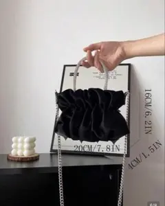 ギャザー チェーンショルダーバッグ ブラック パーティーバッグ