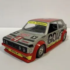 Bburago Volkswagen Golf GTI 1/24 レーシング仕様のサムネイル