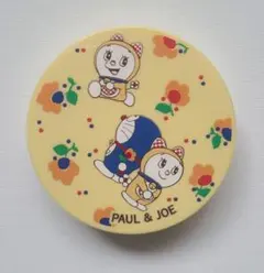 新品 未使用　ポール&ジョー ドラえもん プレストパウダー　001のサムネイル