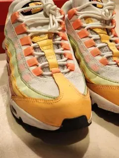 ナイキエアマックススニーカーNike Air Max 95 ネオンカラー22.5