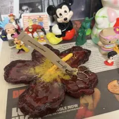 ハイビスカスの花形小物入れ