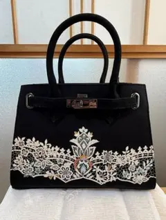 ★新品★ 岡重　黒の刺繍入りハンドバッグ 2026年最新】岡重 カラー：ブラック系 レディース 和装用バッグの人気