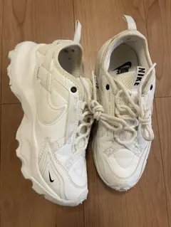 【NIKE ウィメンズ　TC 7900】 ナイキ ティーシー 7900 ホワイト