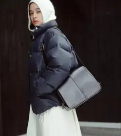 TOUT Y EST ショルダーバッグ