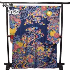 正絹 金彩 薄鼠色 大輪乱菊 朱雀羽根 振袖 身丈155 - メルカリ