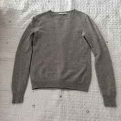ユニクロ　カシミヤ100%ニット　Mサイズ