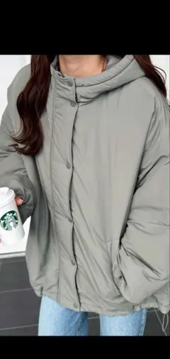 GeeRA　ナイロン中わたオーバーサイズモンスターパーカー　ライトカーキ