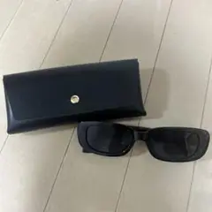 ブラックスクエアサングラス ケース付き