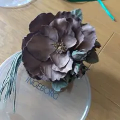 INGEBORG ブラウン花コサージュ