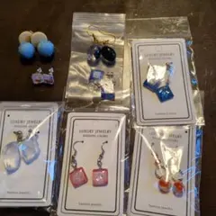 多彩なデザインのピアスセット8点