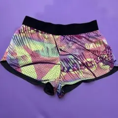 Reebok トレーニングショーツ 総柄 Mサイズのサムネイル
