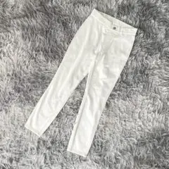 『UNIQLO』ユニクロ　ウルトラストレッチクロップドレギンスパンツ　テーパード