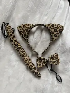 ヒョウ柄 カチューシャ・リボン・しっぽ セット