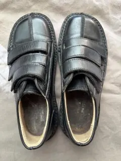ブラックレザー ベルクロシューズ