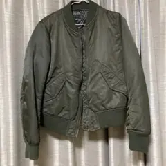 UNIQLO ブルゾン カーキ