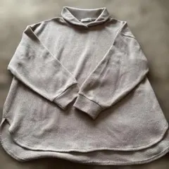 hareiro ベージュ ハイネックニット