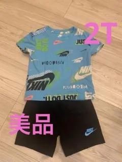 Nike Tシャツとショートパンツセット 2T