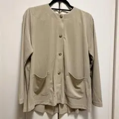 【新品・タグ付き】ルカレディラックルカ　ベージュ ボタン付きカーディガン