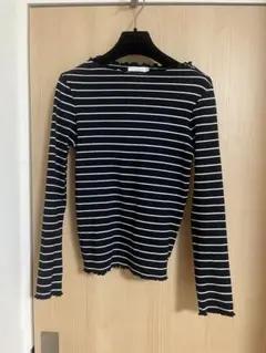 earth music&ecology 長袖ニット黒白ストライプ