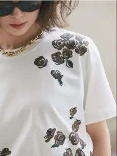 新品未使用♡セブンテンSEVEN TEN アートプリントTシャツ ブラウンのサムネイル