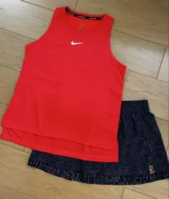 Nike Dri-FIT レッド　タンクトップ　美品