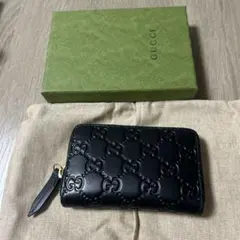 GUCCI エンボス加工 黒 コインケース　メンズ