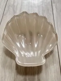 Francfranc ピンクベージュ貝殻型クリア小物入れ