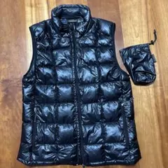 mont-bell ブラックダウンベスト 収納ポーチ付き