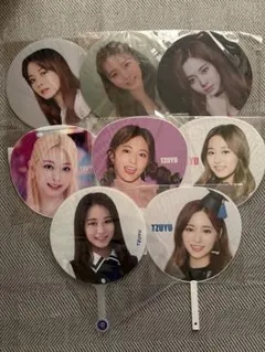 TWICE ツウィ うちわ まとめ売り - メルカリ
